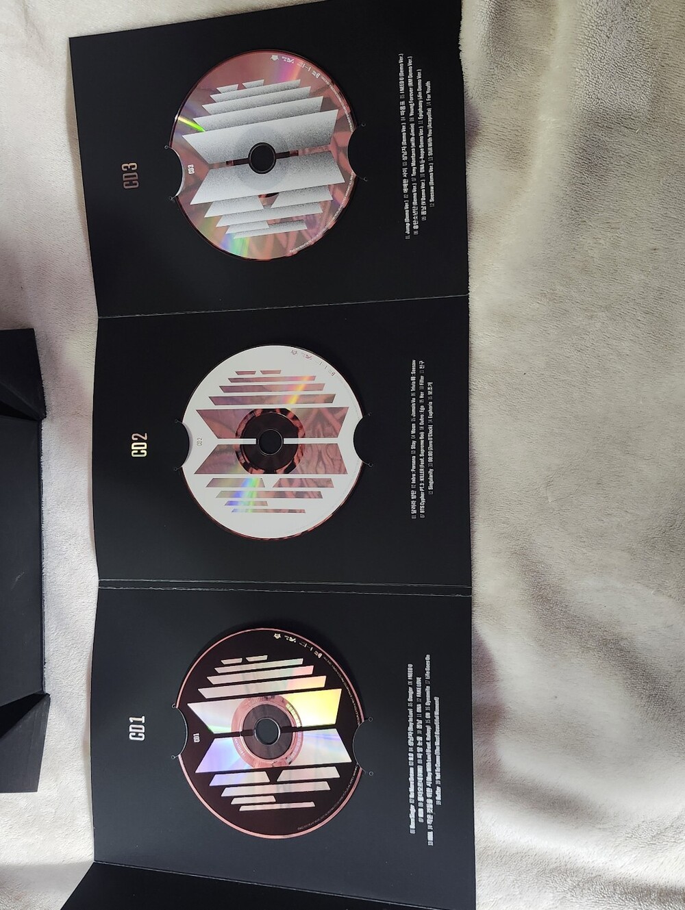 BTS PROOF Standard Edition - Picture 5 of 8